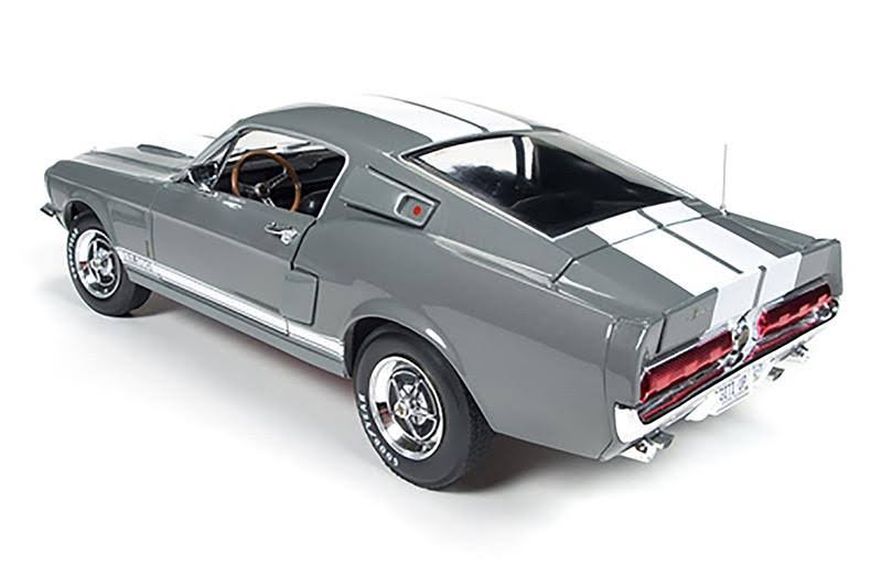 Medium Gray Metallic 1/18 Ford Shelby Mustang Gt-350 U4636