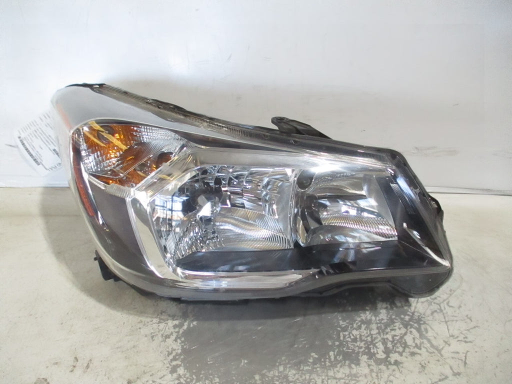 Pre-Owned 2014-2016 Subaru Forester Passenger RH Head Light Lamp U675692