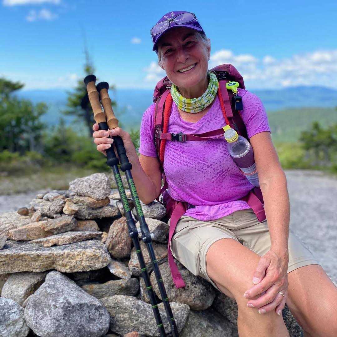 Carbon Fiber Trekking Poles Collapsible Walking R3670