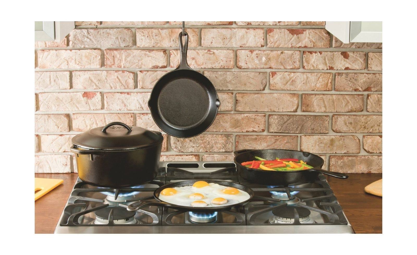 Pre-Seasoned Cast Iron Dutch Oven 5-Quart Z447