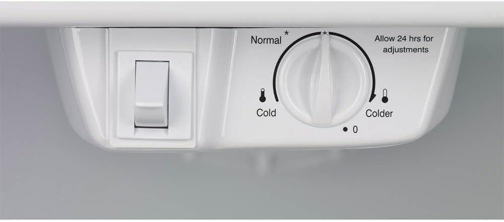 30 Inch Freestanding Top Freezer Refrigerator with 20.4 cu. ft. Total Capacity R608145