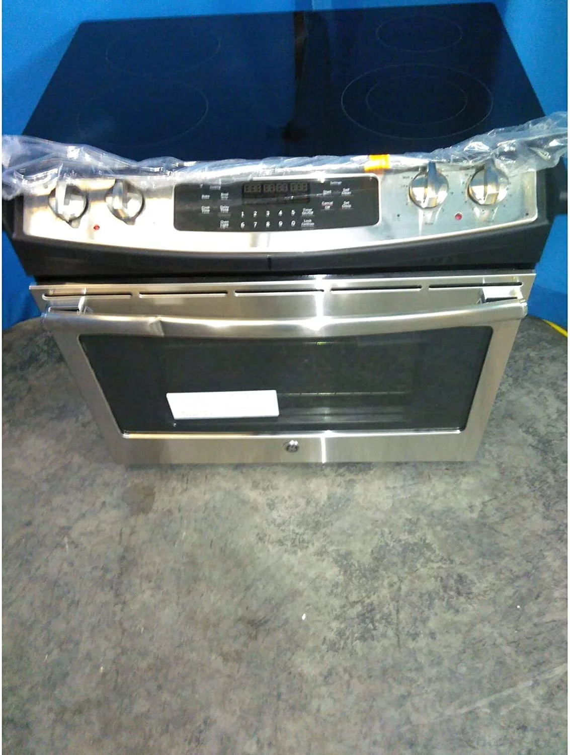 4.4 Cu.Ft. Stainless 4 Burner Electric Range Q88054