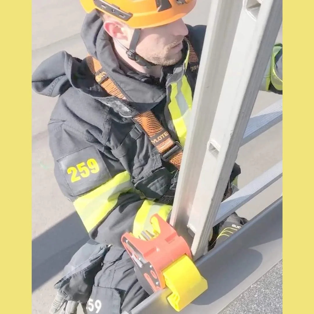 Ladder Safety Clip Z579