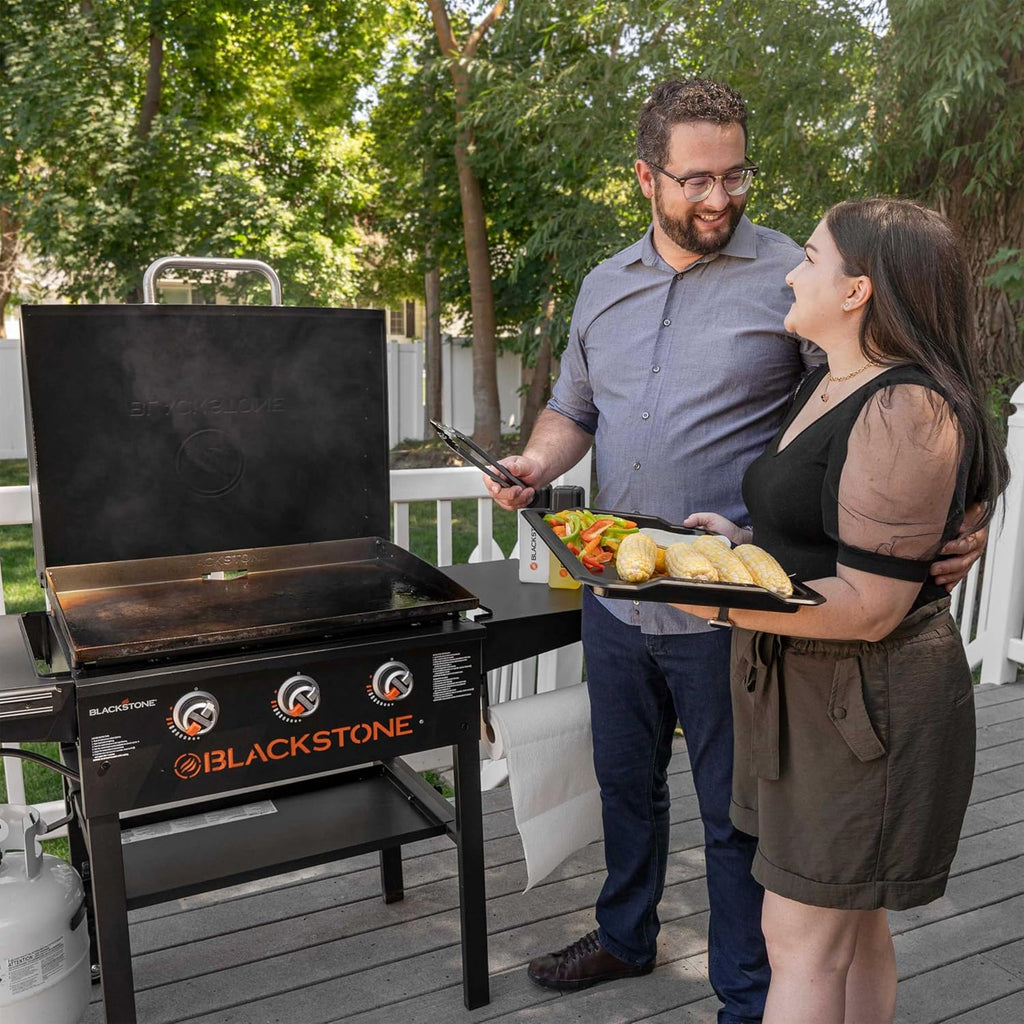 28 Inch Blackstone Griddle with Hood 3-Burner Outdoor Flat Top Grill B77110