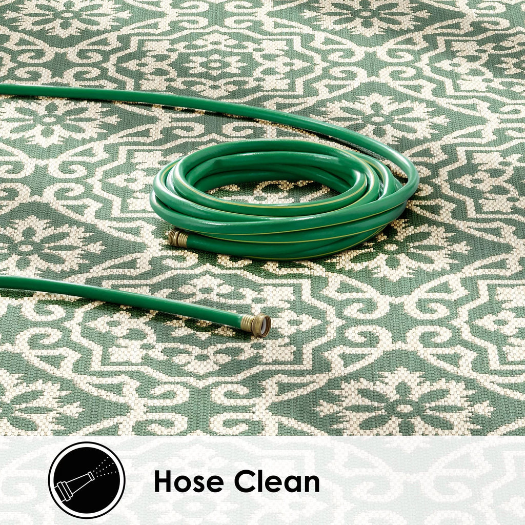 Green/Beige Geometric Indoor/Outdoor Area Rug, 5'2"x7'2" W794