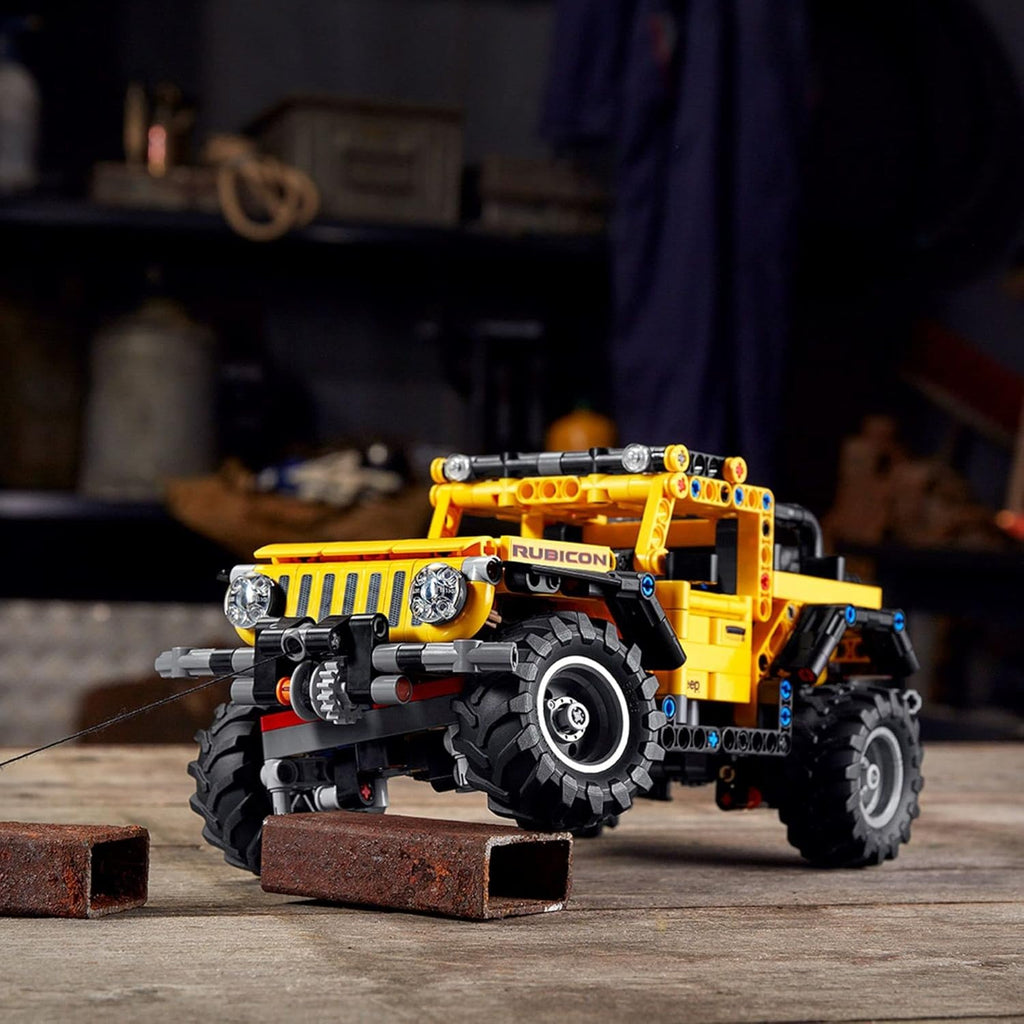 LEGO Technic Jeep Wrangler 4x4 Toy Car 42122 Model Building Kit O11447