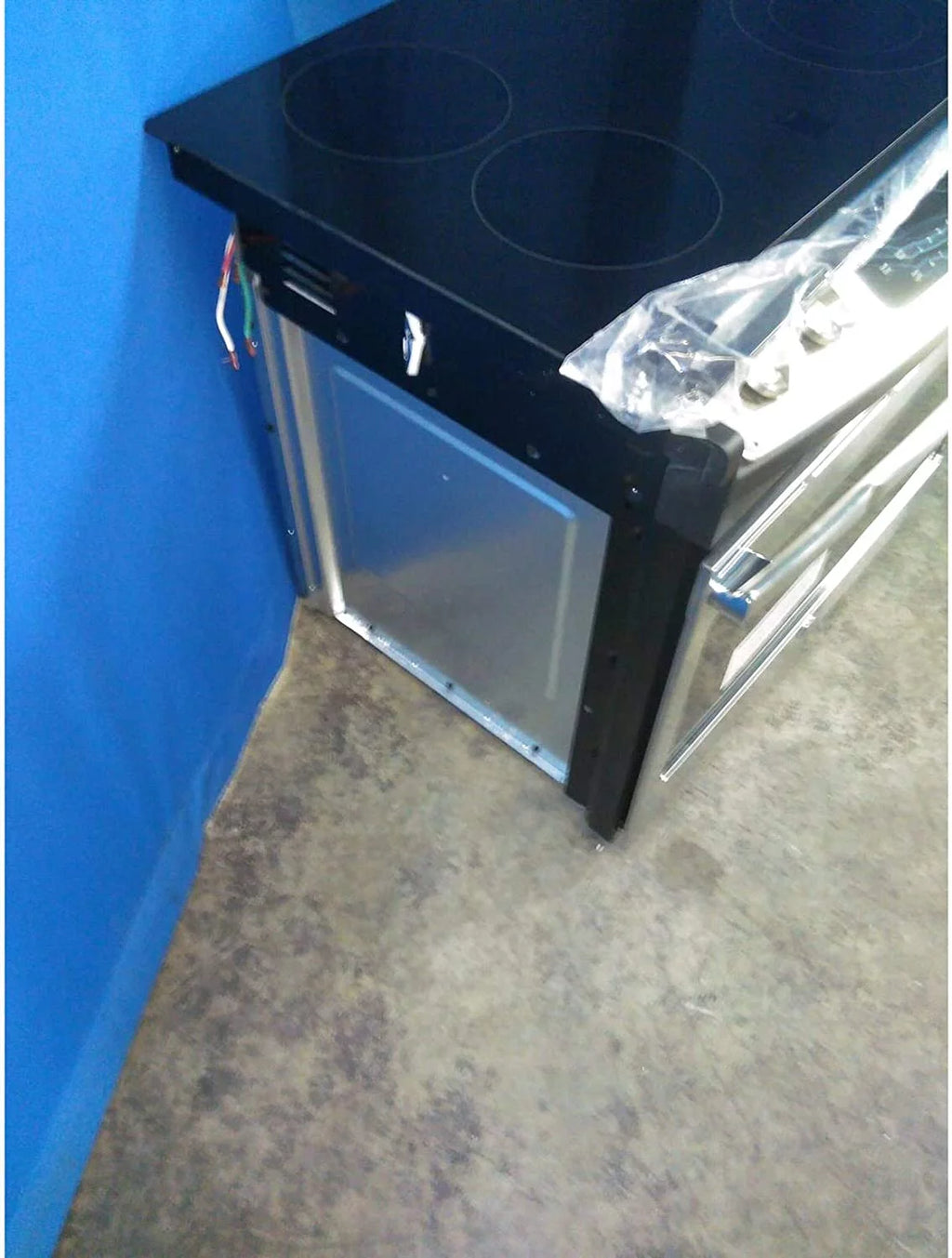 4.4 Cu.Ft. Stainless 4 Burner Electric Range Q88054