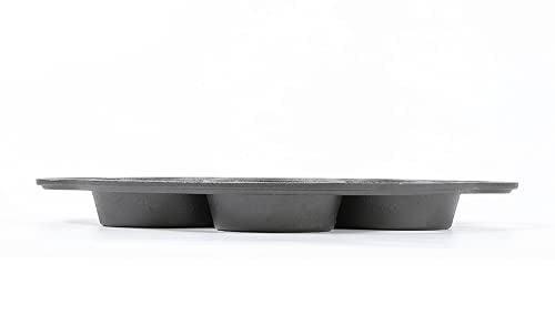 7-Mold Cast Iron Cake Pan I89368