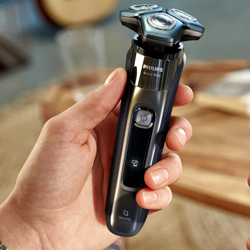 Black Wet and Dry Electric Shaver Z6022