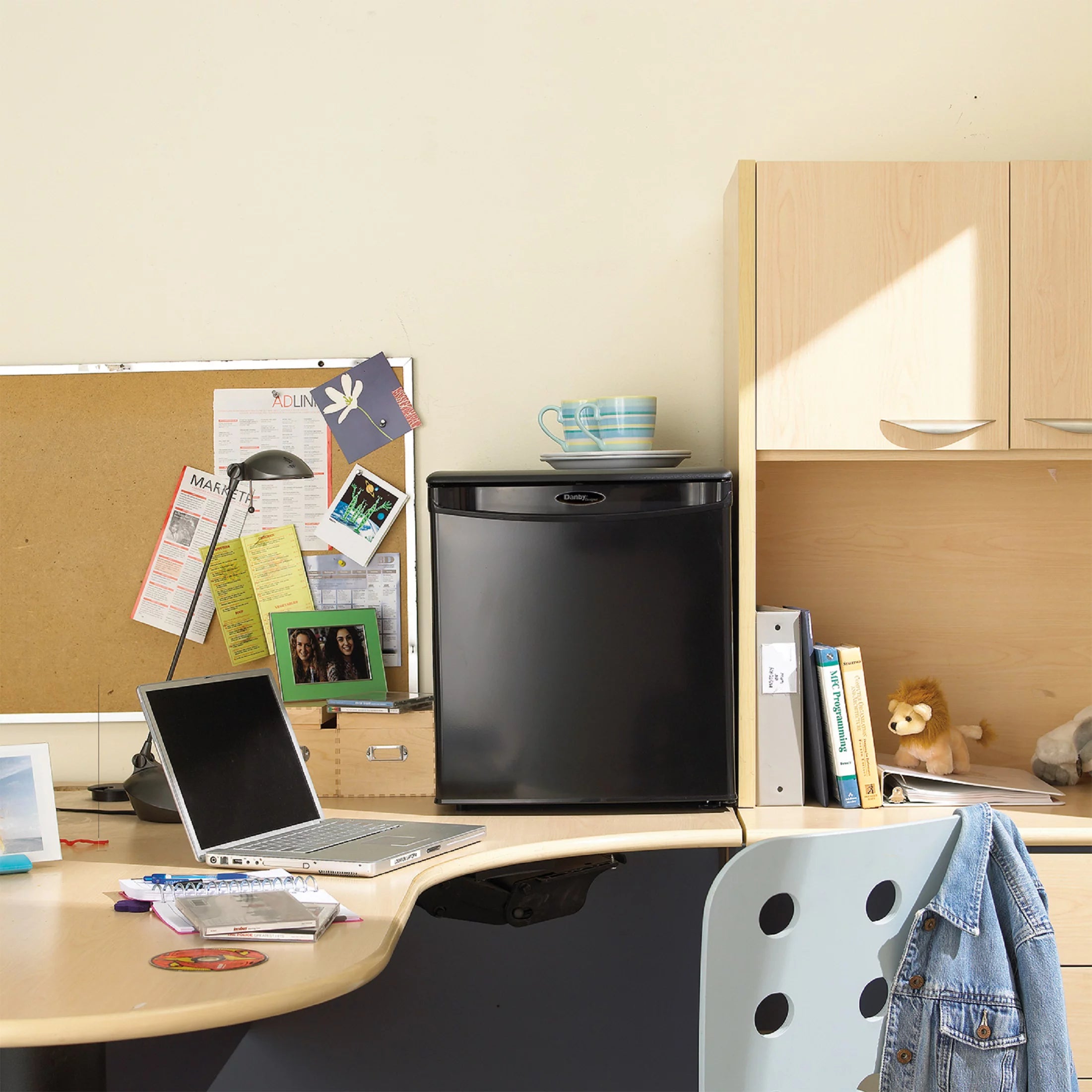 1.7 cu. ft. Compact Fridge in Black F5468