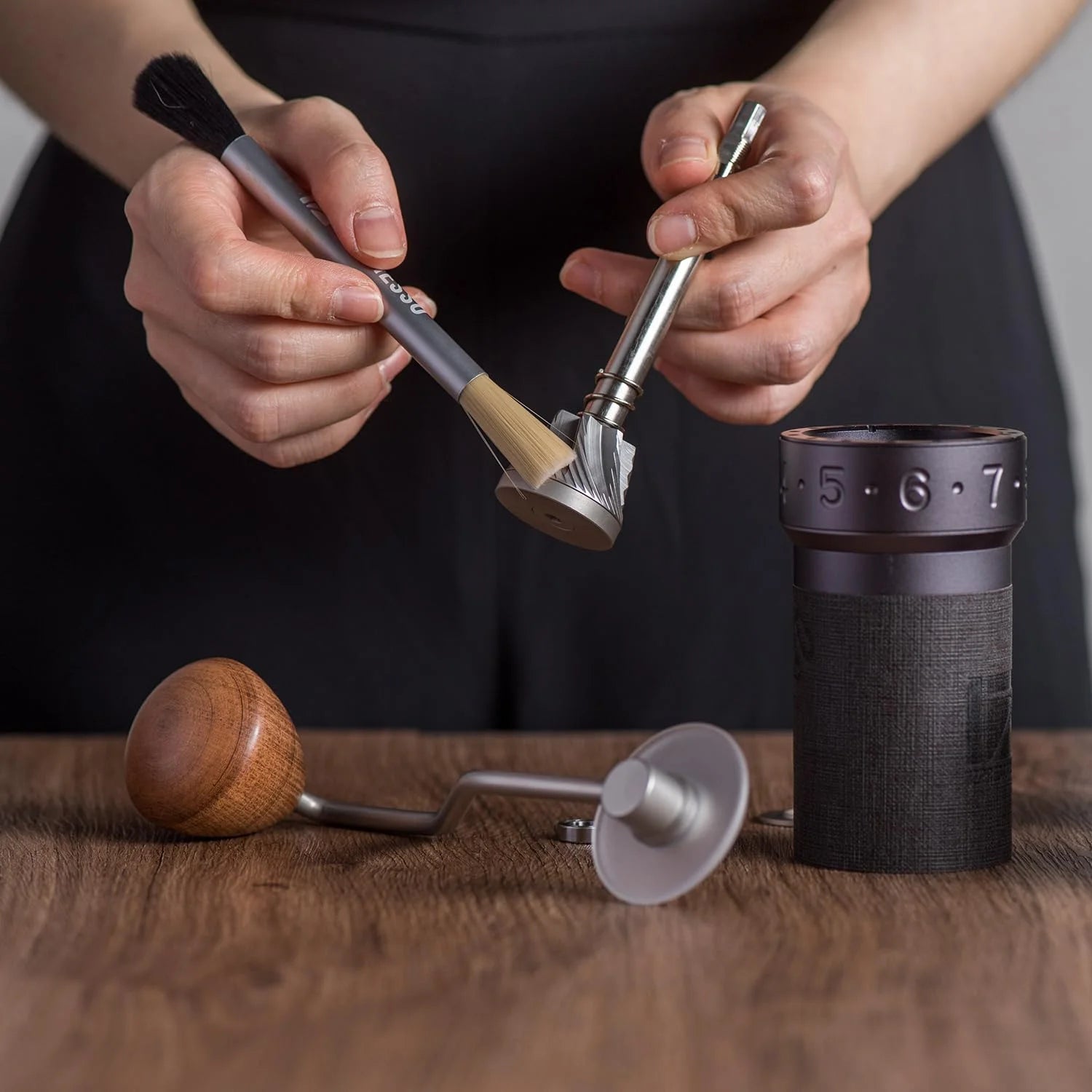 Silver Manual Coffee Grinder with Conical Burr E44170