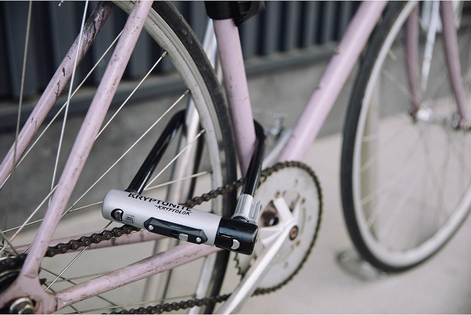Black Heavy Duty Bike U-Lock with Mounting Bracket and Keys G639202