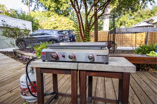26 In Flat Top Gas Grill with 3 Burners – Stainless Steel Tabletop with Pre Season Griddle F304208
