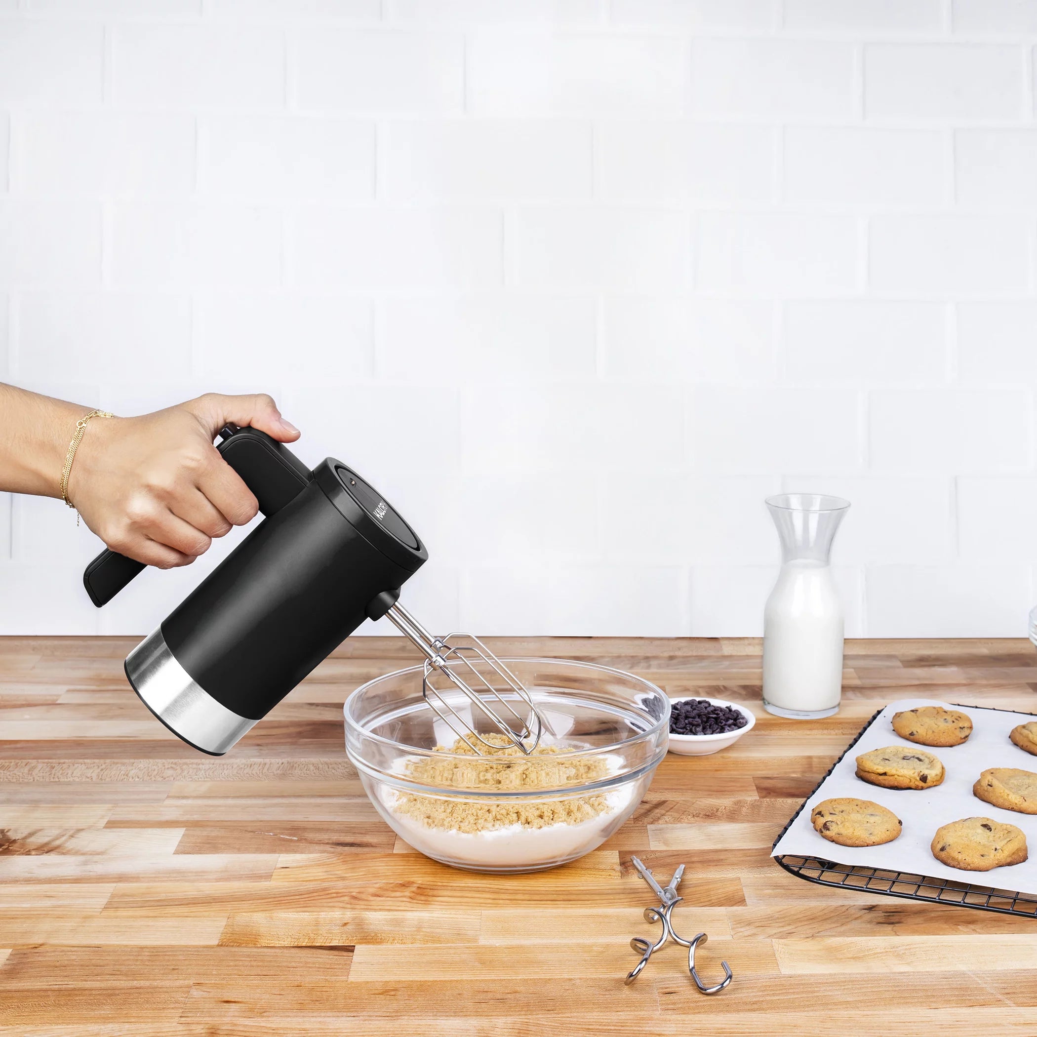 Cordless Electric Hand Mixer with Hook Attachment K77824