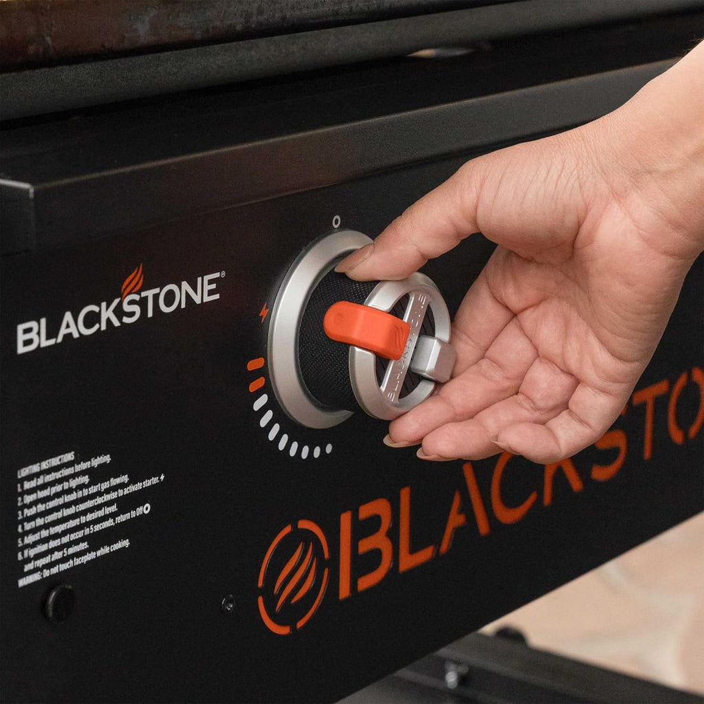 28 Inch Blackstone Griddle with Hood 3-Burner Outdoor Flat Top Grill B77110