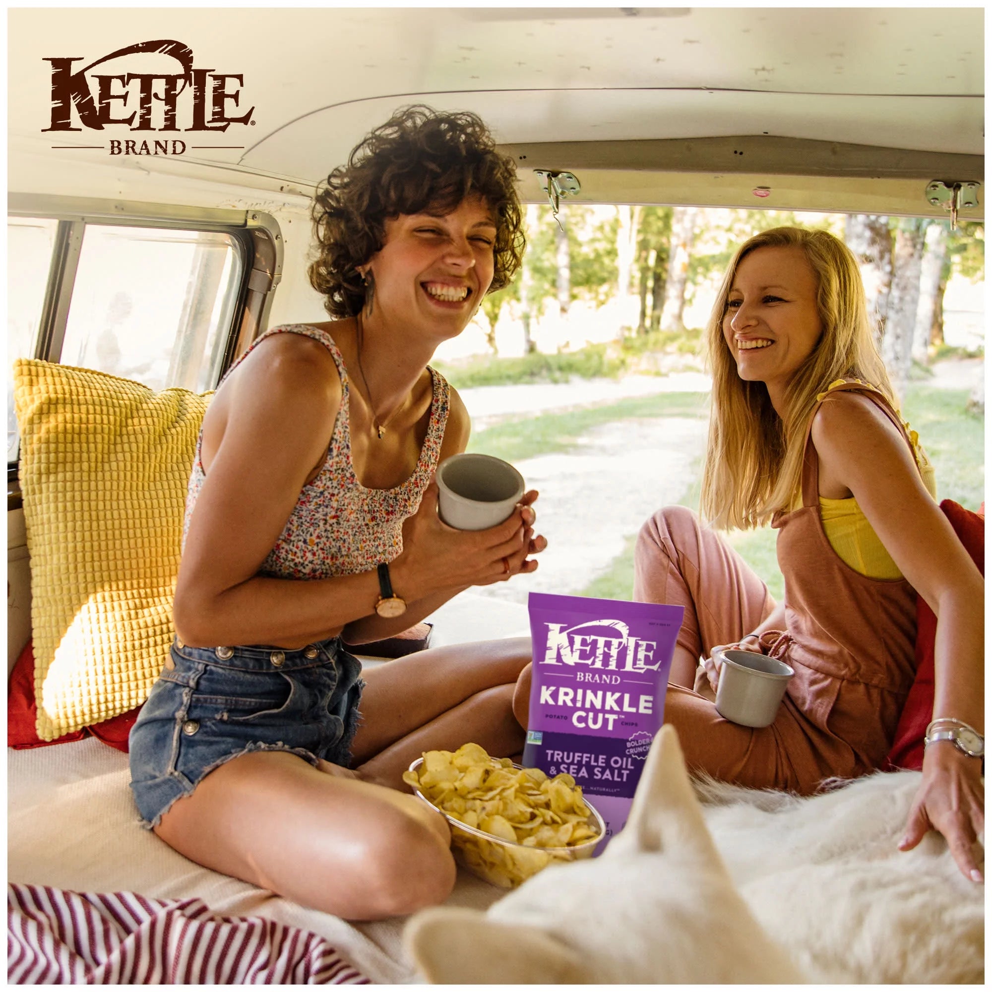 Krinkle Cut Truffle Oil and Sea Salt Kettle Chips, 8.5 oz V697214